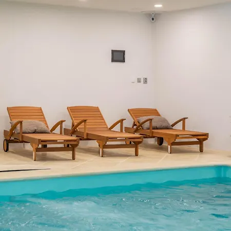 Kokorin Apartments Apartman