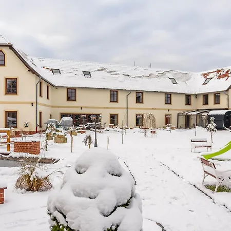 Apartman Kokorin Apartments Kokořín