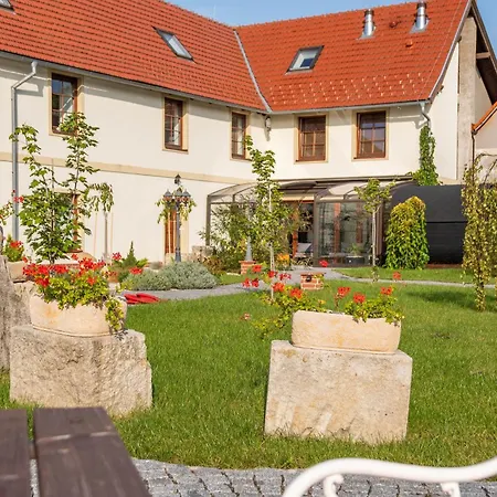 Apartman Kokorin Apartments Kokořín