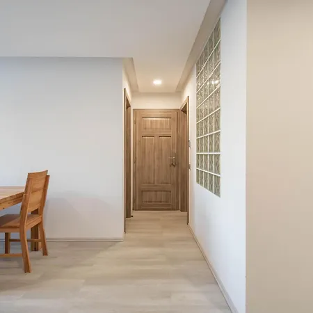 Kokorin Apartments شقة