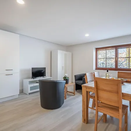 Apartman Kokorin Apartments