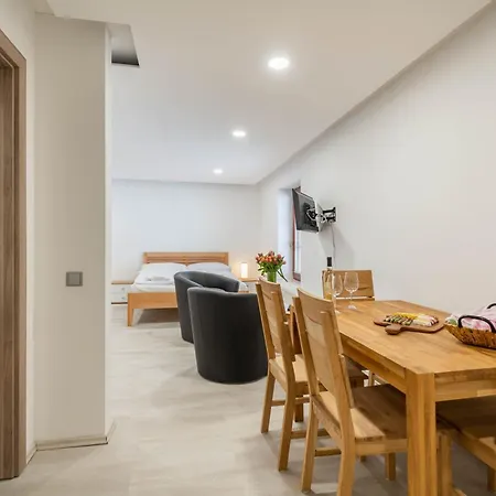 Kokorin Apartments Apartman *